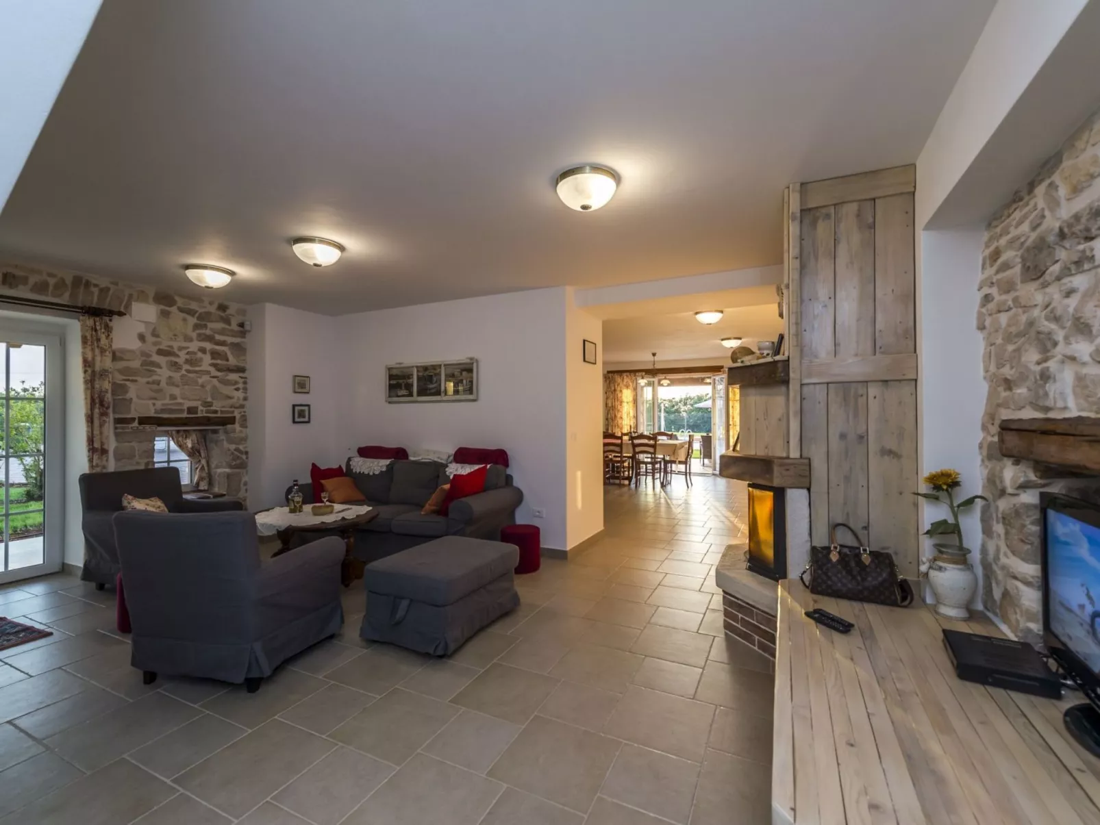 VILLA CON WELLNESS A 1 KM DAL MARE-Image-tags.info