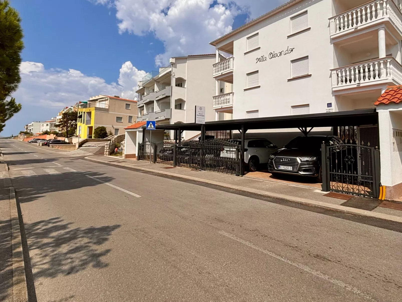 Wohnung mit Terrasse und Meerblick-Buiten