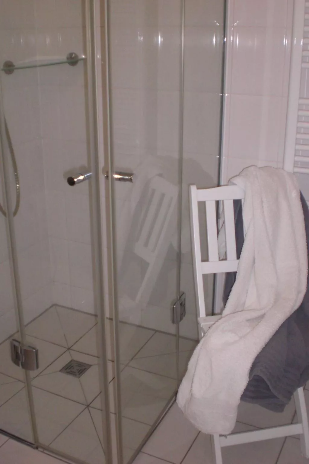 Helle Ferienwohnung mit Wellnesslandschaft-Image-tags.info