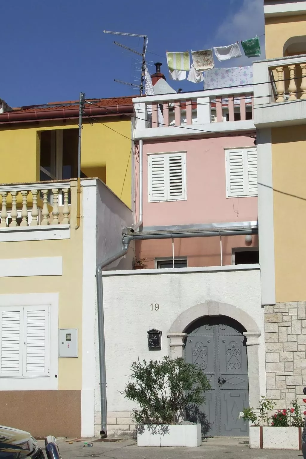 Helle Wohnung in Selce mit Terrasse-Buiten