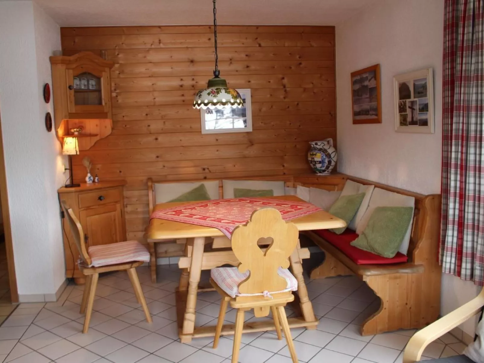 Alpkönigin - Binnen