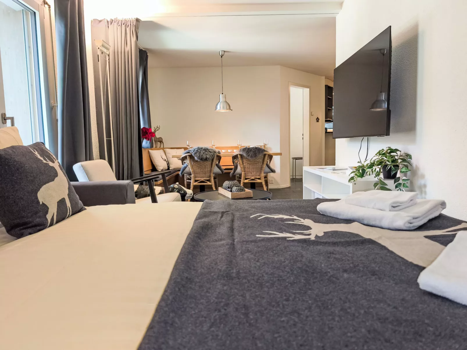 Silence, Apt. P-Binnen