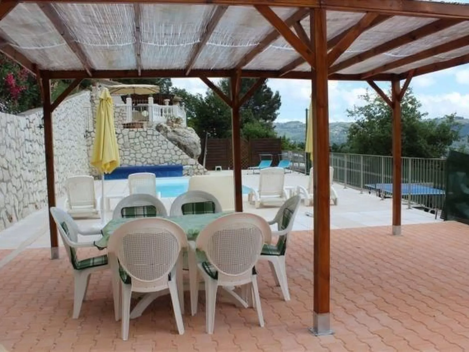 "Rocabel" mit Blick auf das Wasser-Image-tags.info