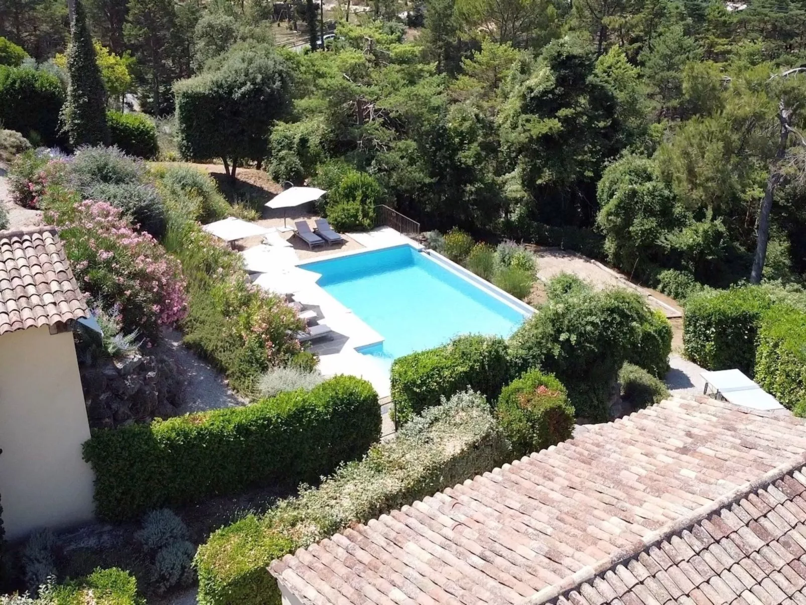 Mit Pool-Image-tags.info