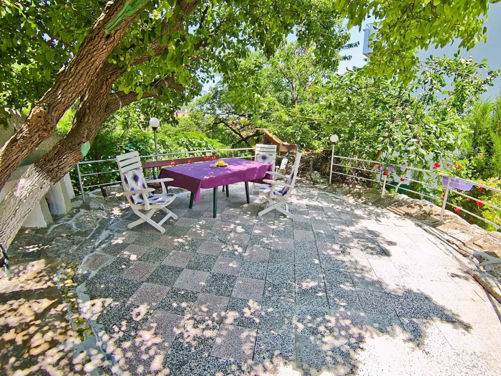 Mit Blick auf das Wasser-Buiten