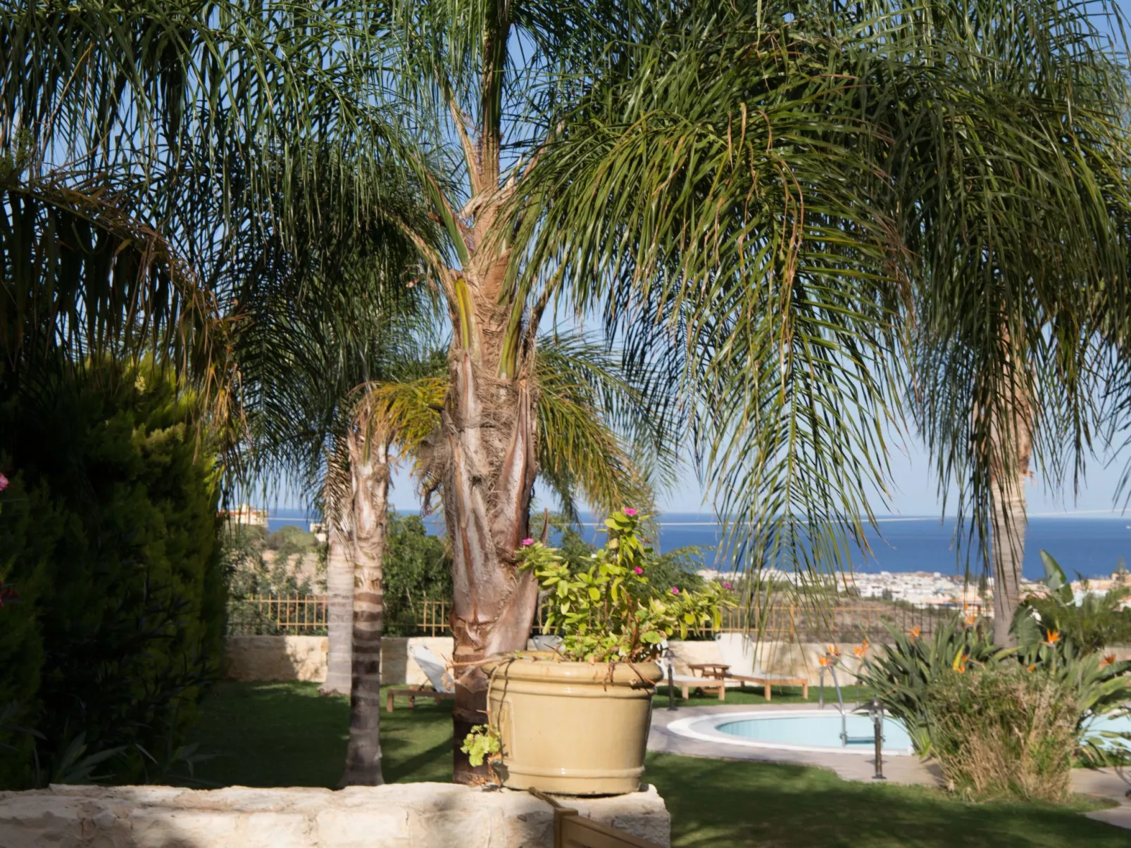 Ferienvilla mit Garten, Grill und Terrasse