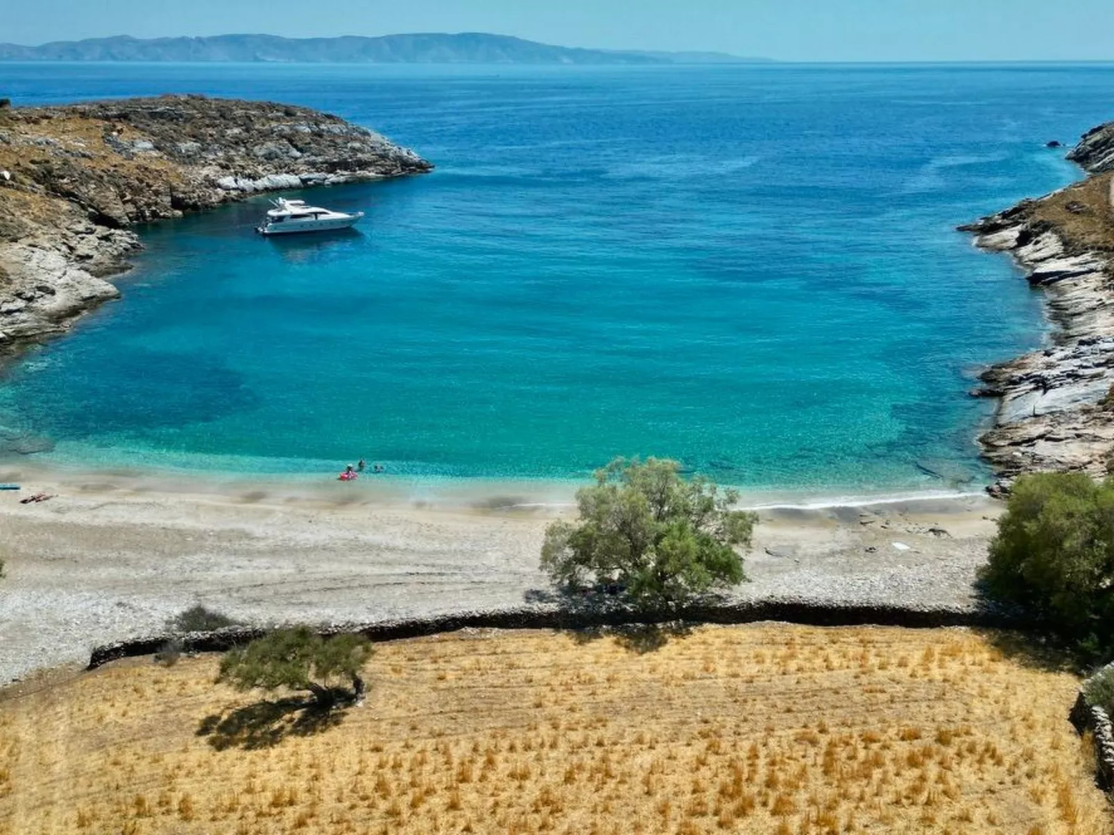 Ruhig gelegene Wohnung mit Meerblick an einem abgelegenen Strand-Buiten