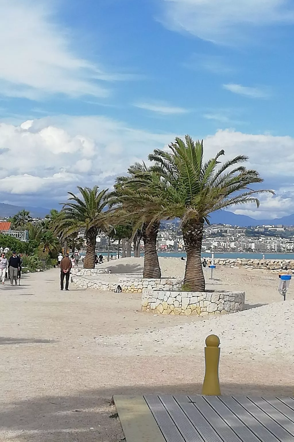 Gemütliche Wohnung, 5 Minuten vom Strand entfernt-Buiten