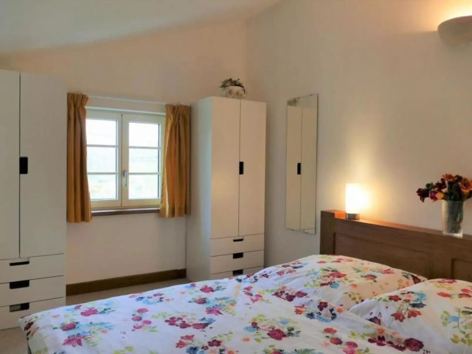 BAIGURA-Image-tags.info