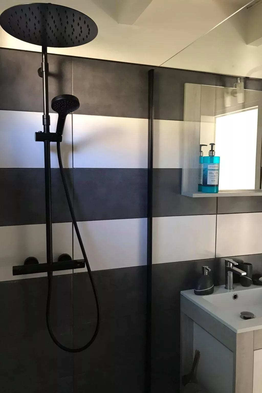 Mit eigenem Garten und Grill-Binnen