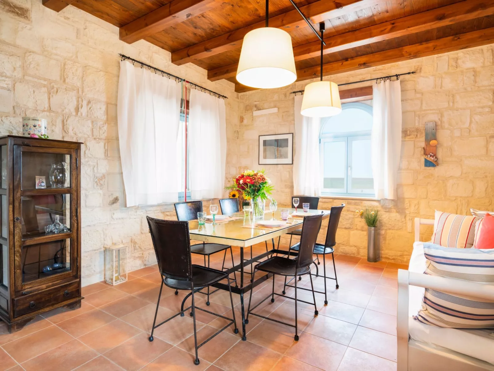 Villa am Strand mit privatem Pool und Tischtennisplatte-Binnen