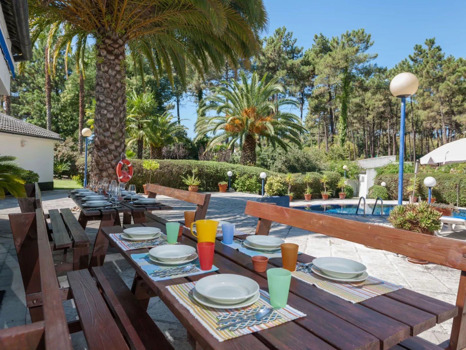 Villa das Palmeiras mit großem Schwimmbad-Buiten