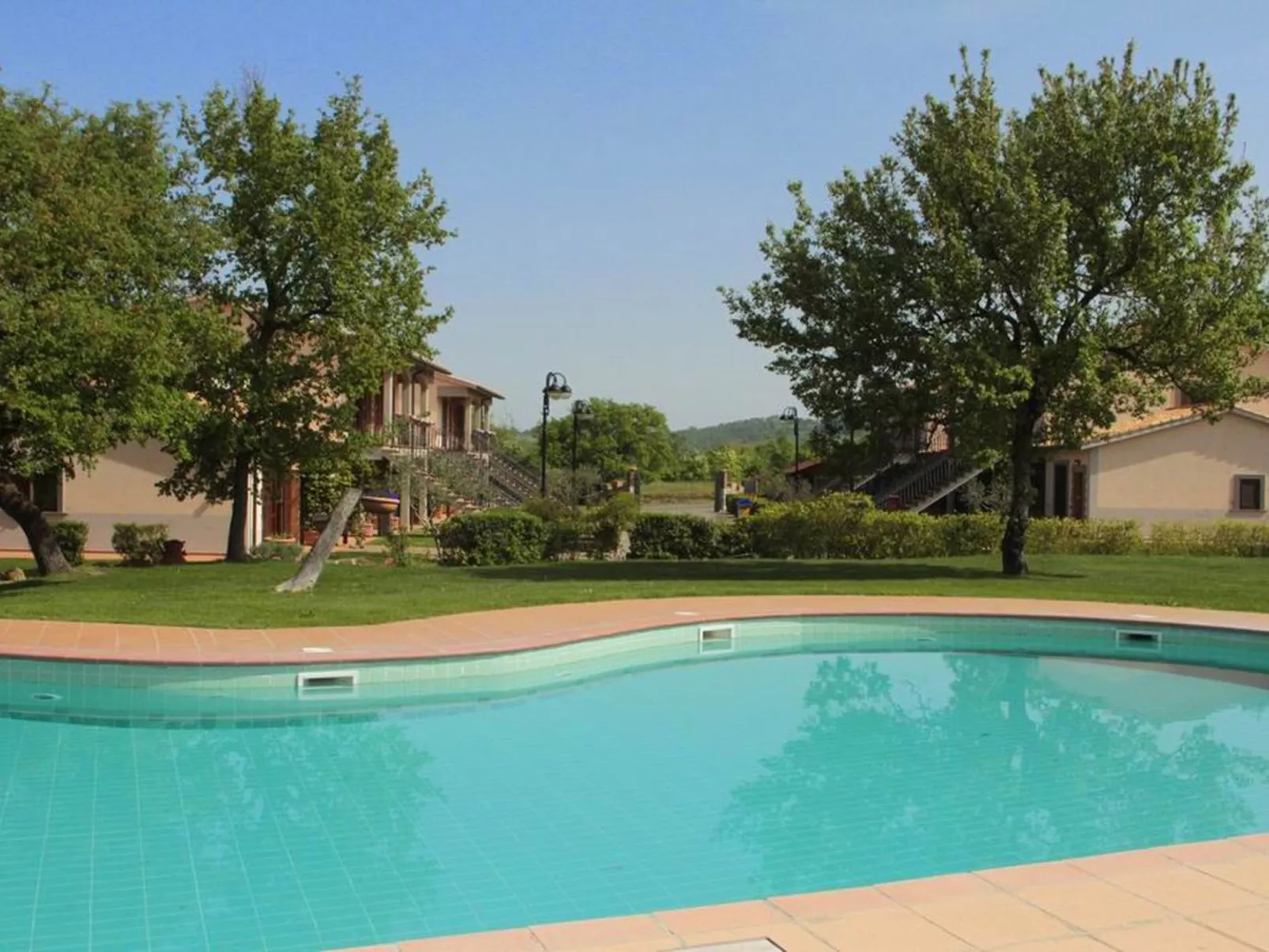 Unterkunft in Residenz mit Spa, Schwimmbad, Wi-Fi-Buiten