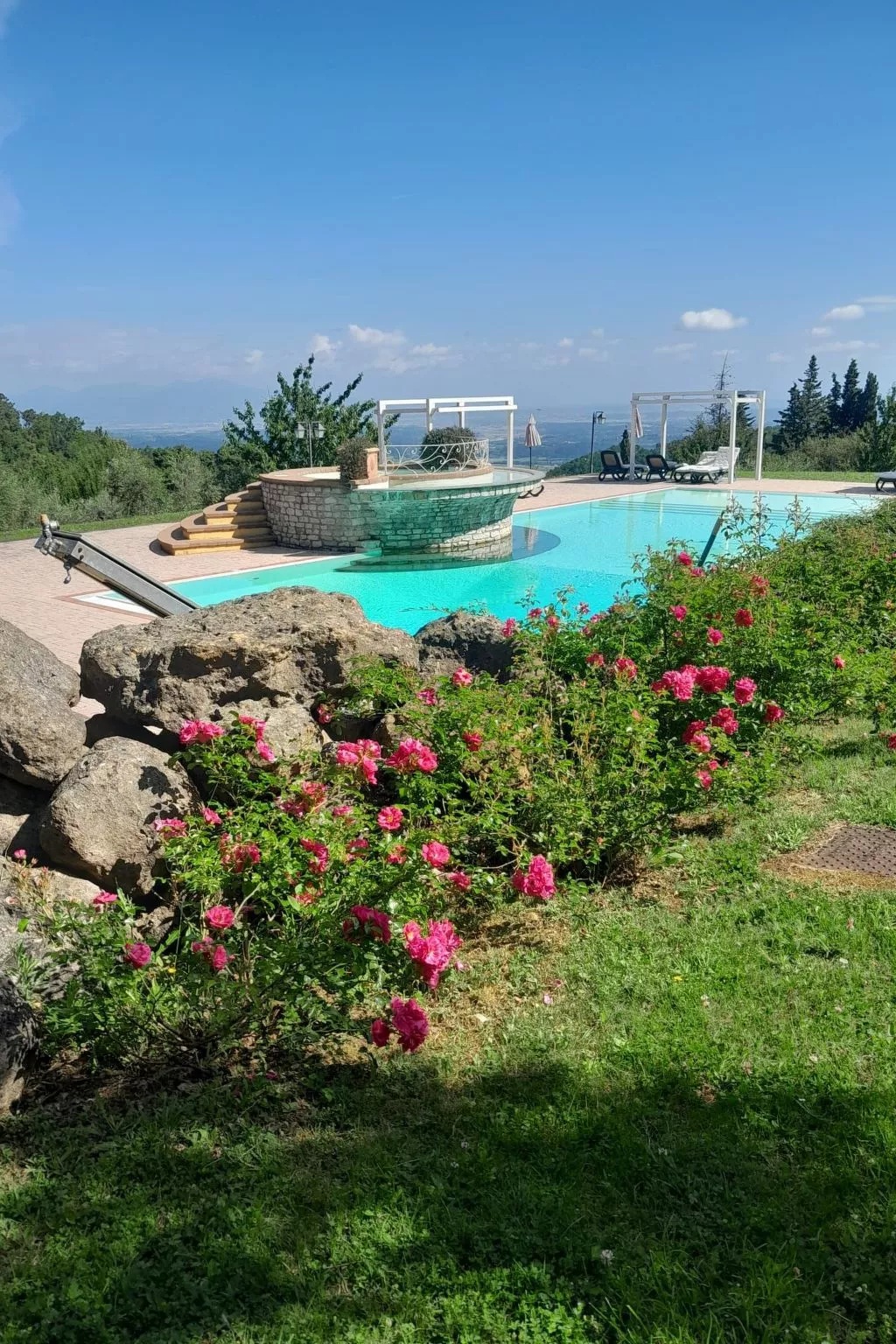 Für 10 Personen und 4 Kinder in Chianni, Toskana (Provinz Pisa)-Buiten