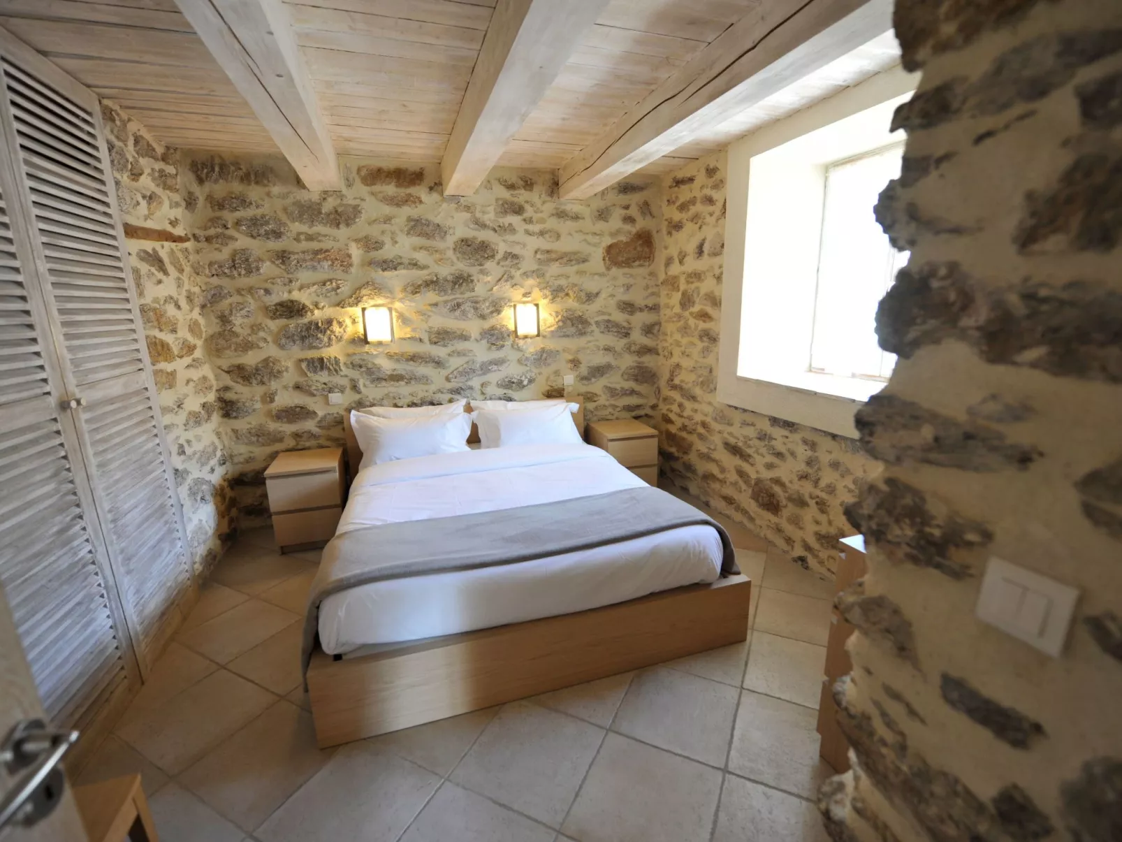 Wohnung "Eze" mit Privatparkplatz