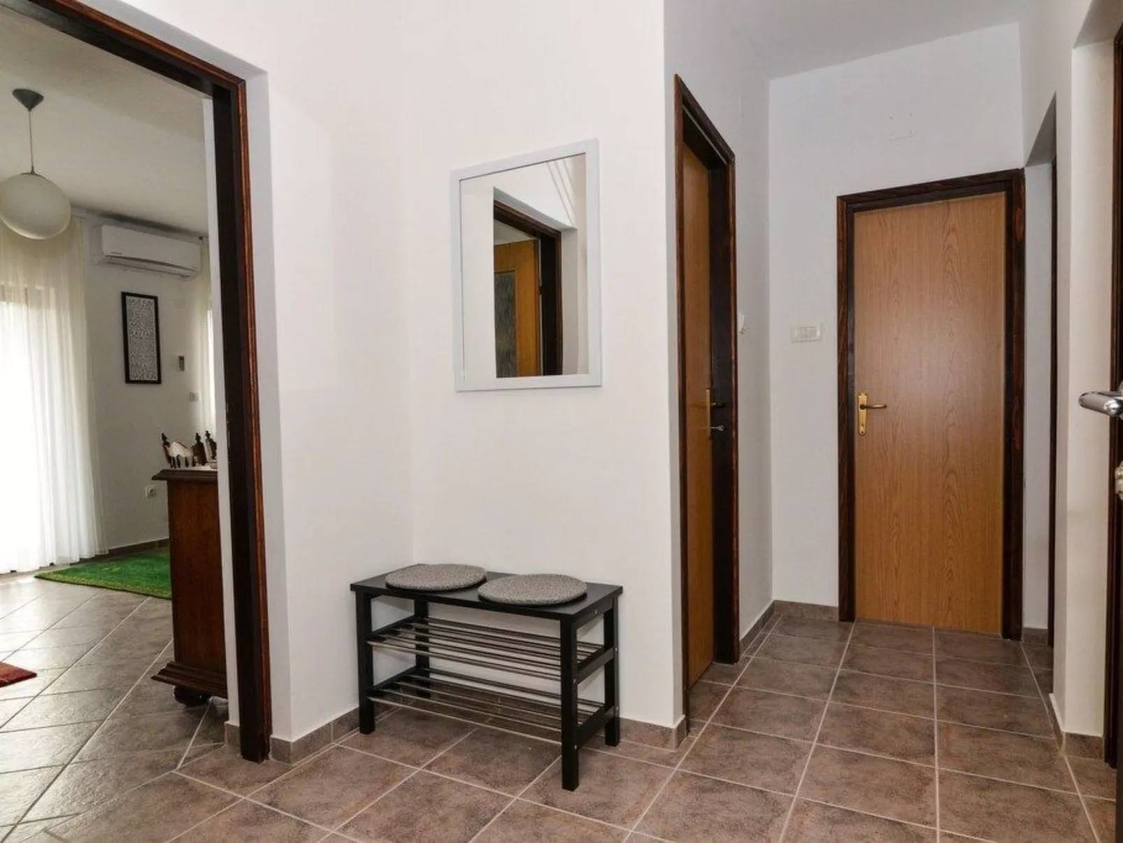 Komfortable Wohnung in der Nähe des Sandstrandes-Binnen