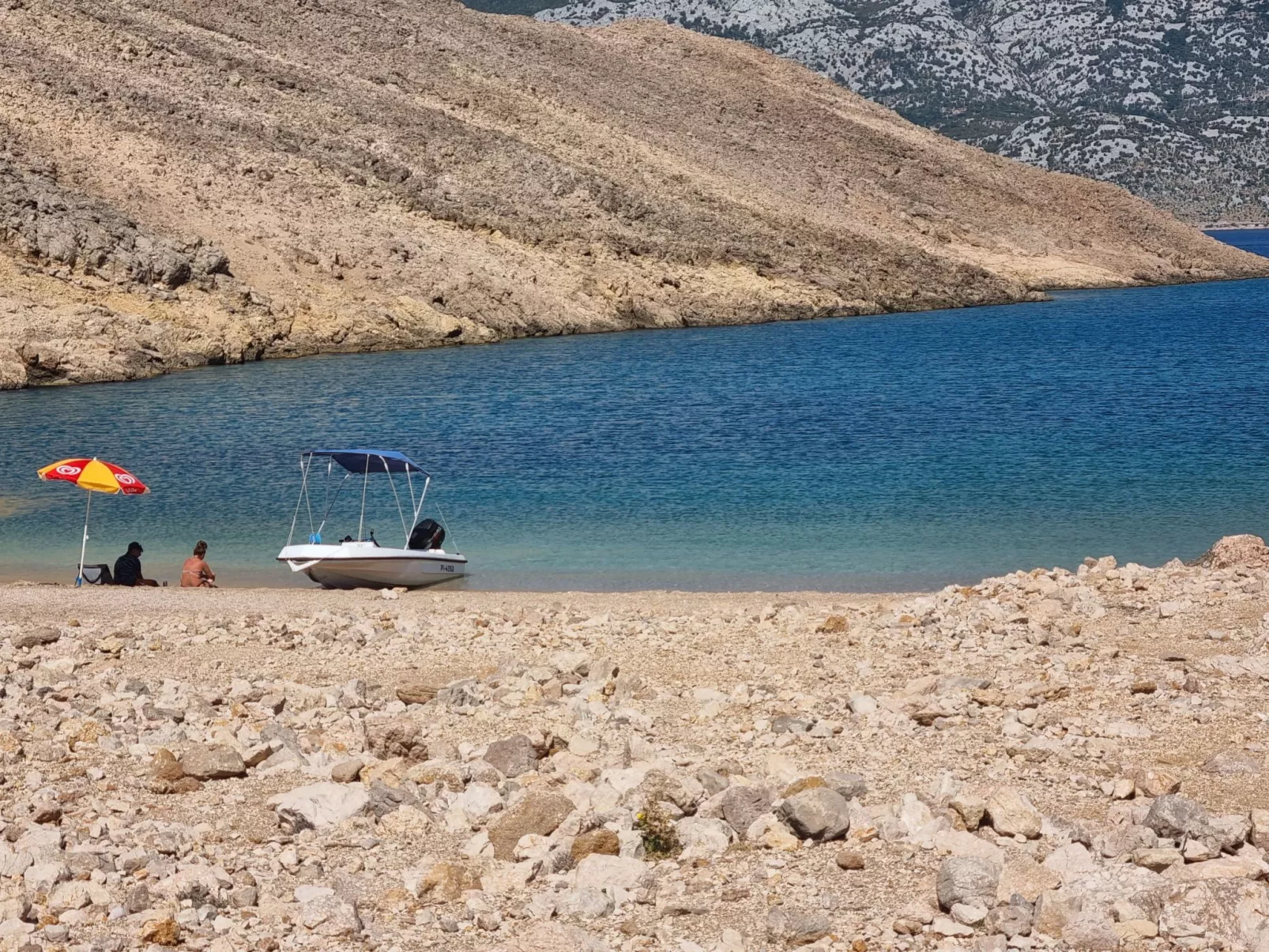 Apartam 4 Karlobag-Buiten