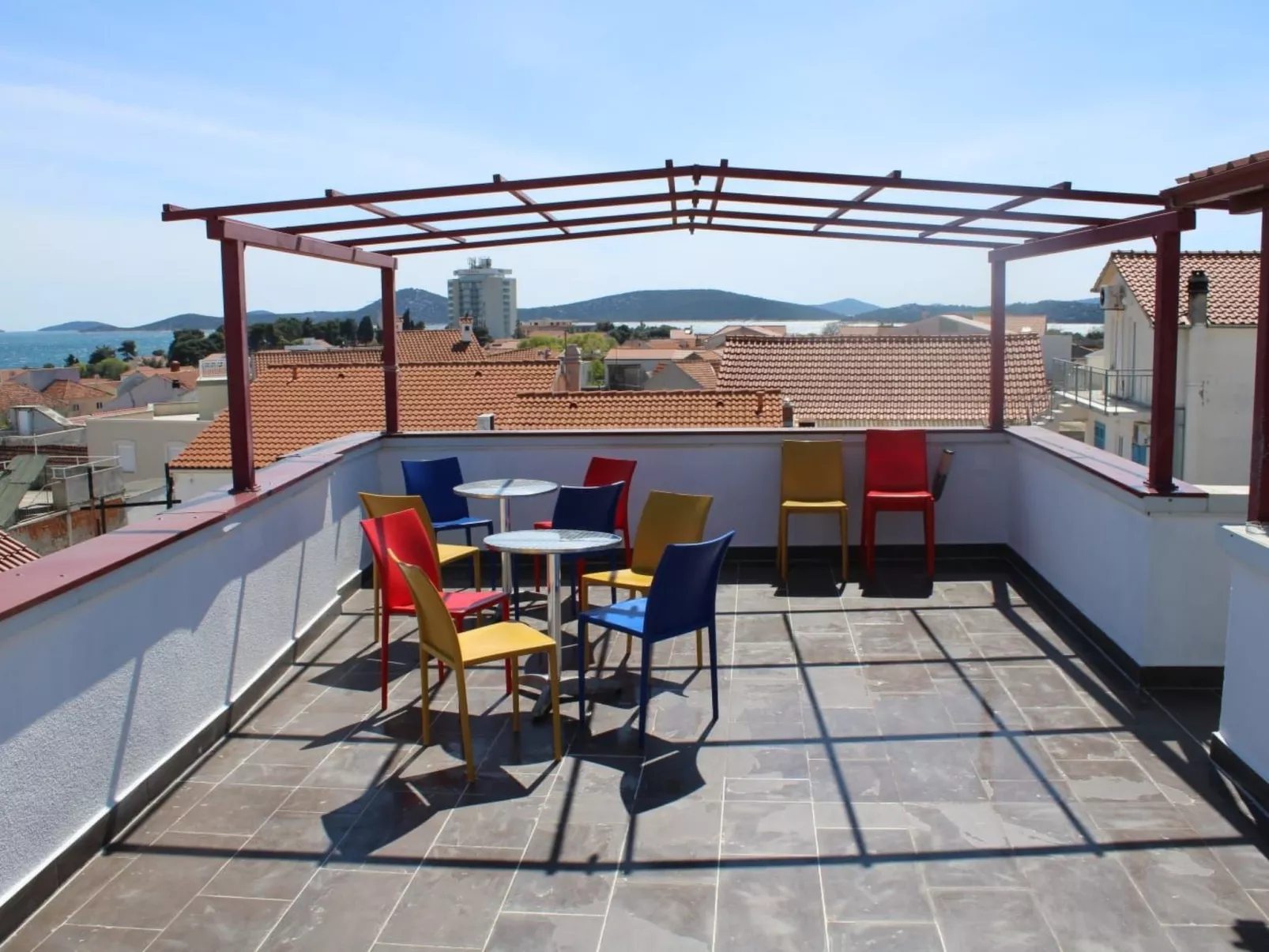 In Vodice mit Terrasse-Buiten