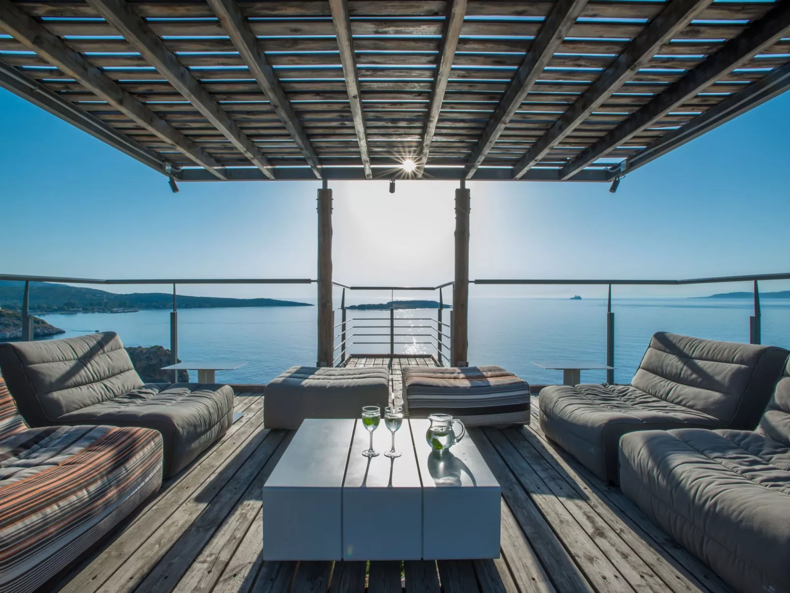 Anwesen "Olea Prime" mit Infinity-Pool-Binnen