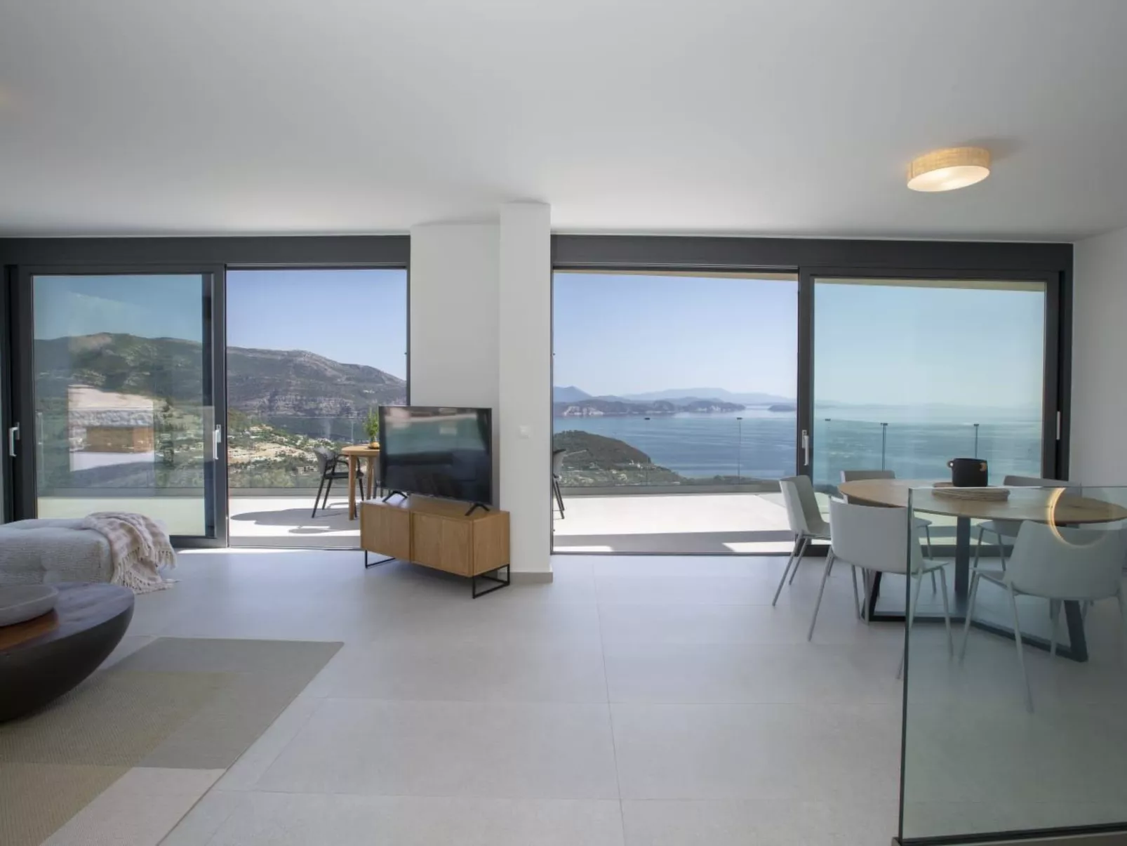 Ferienvilla "Yoni Villa" mit Infinity Pool-Image-tags.info