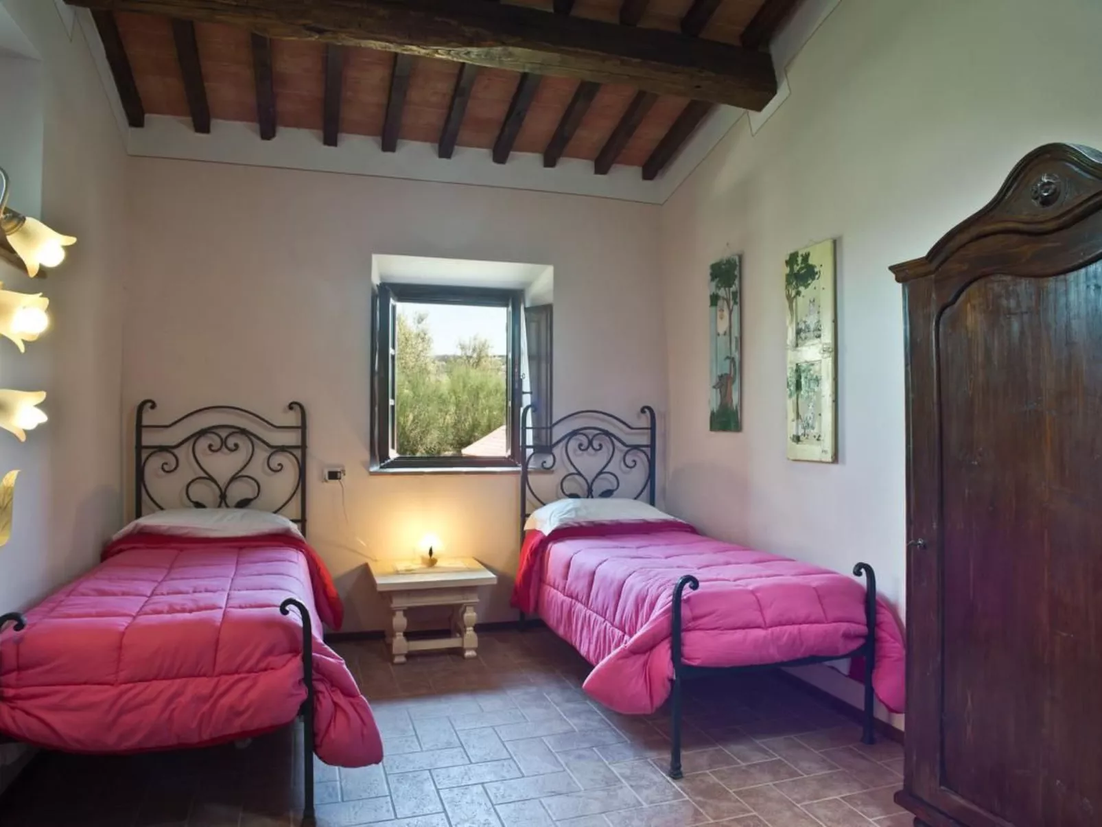 'Rosa' mit Pool-Binnen