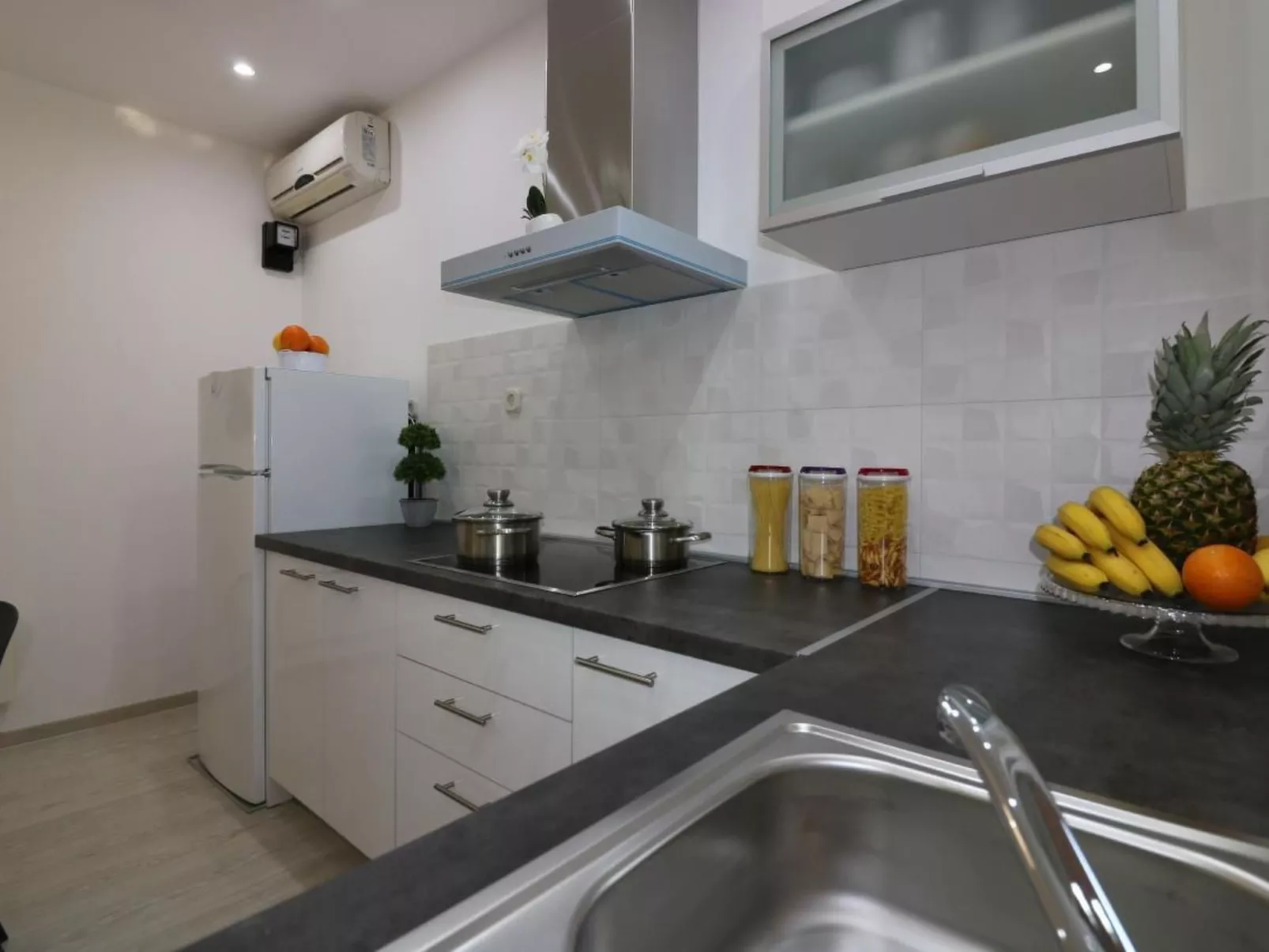 Melisa 8-Image-tags.info