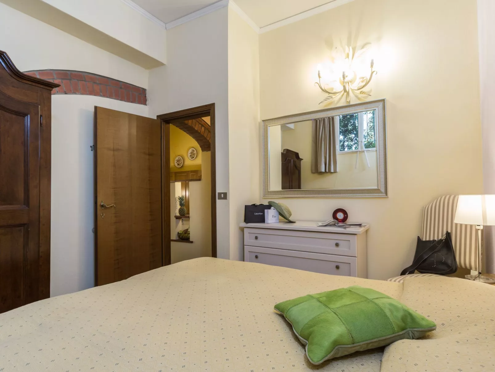 Unterkunft mit Panoramaterrasse, für 4 Personen-Binnen