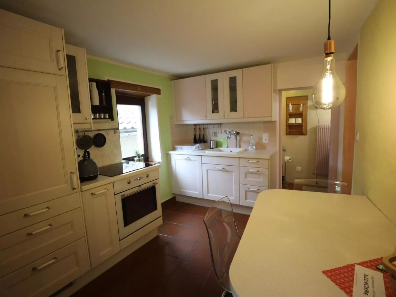 Casa Holamundo-Binnen