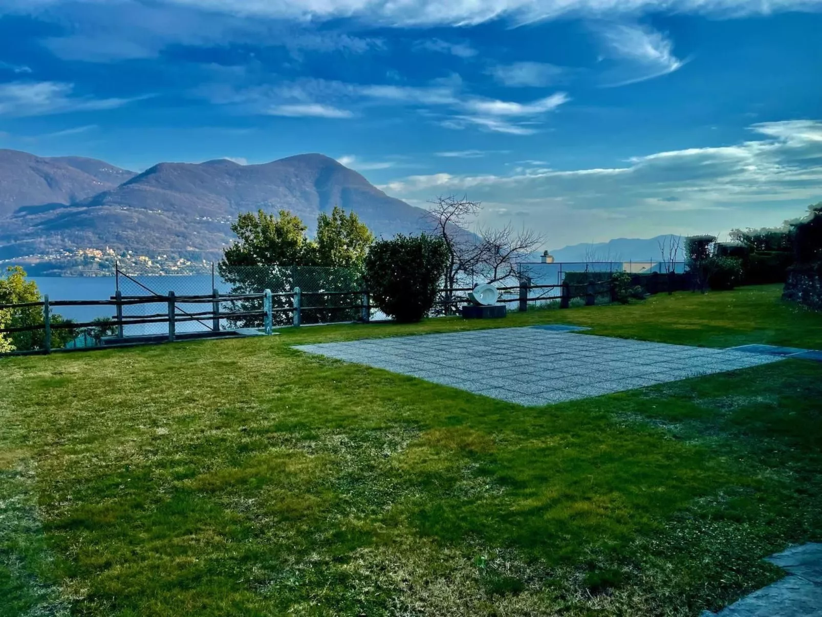 Lago Moments-Image-tags.info