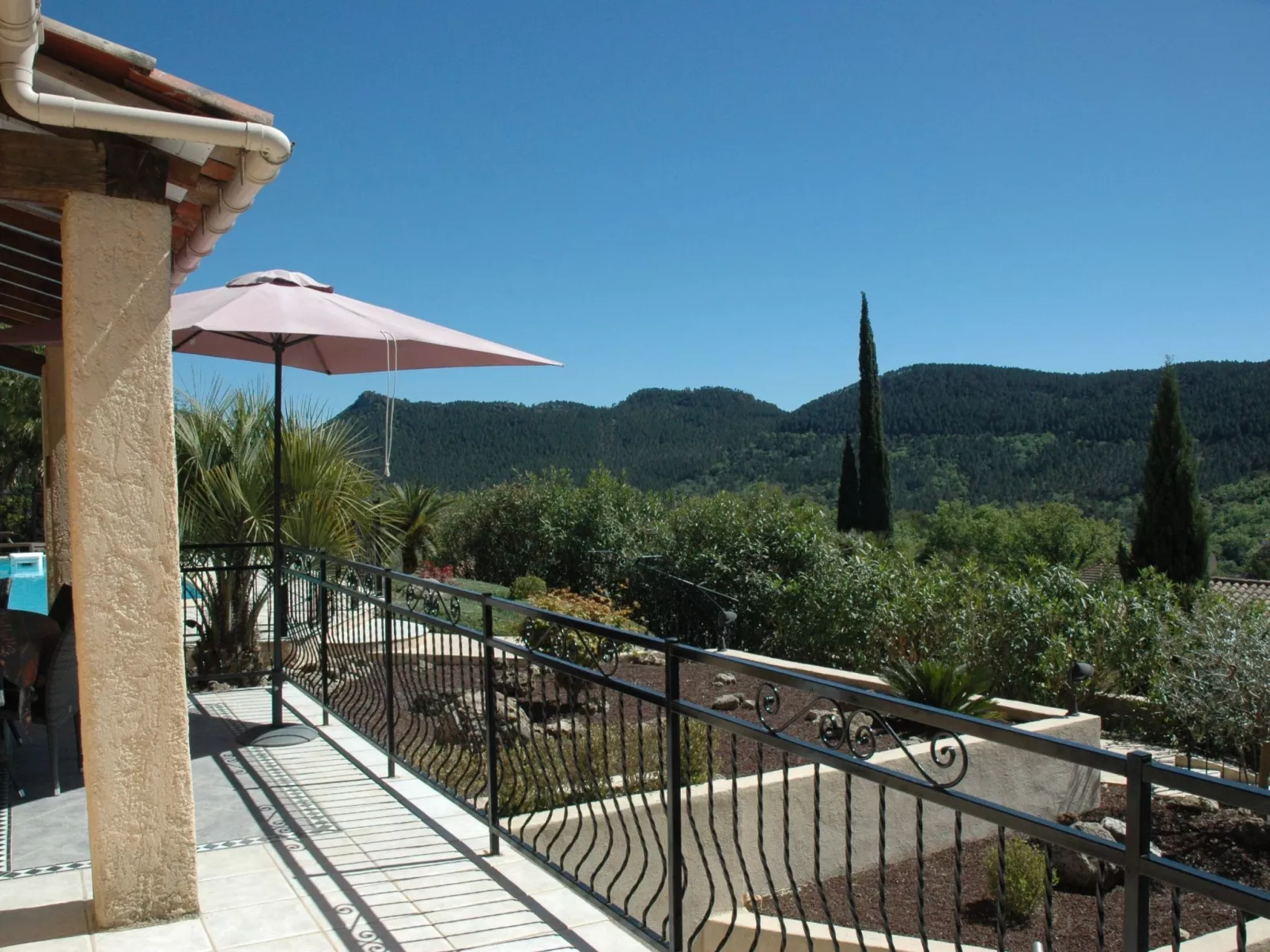 Ferienvilla "Beautiful" mit Garten, Grill und Terrasse-Image-tags.info