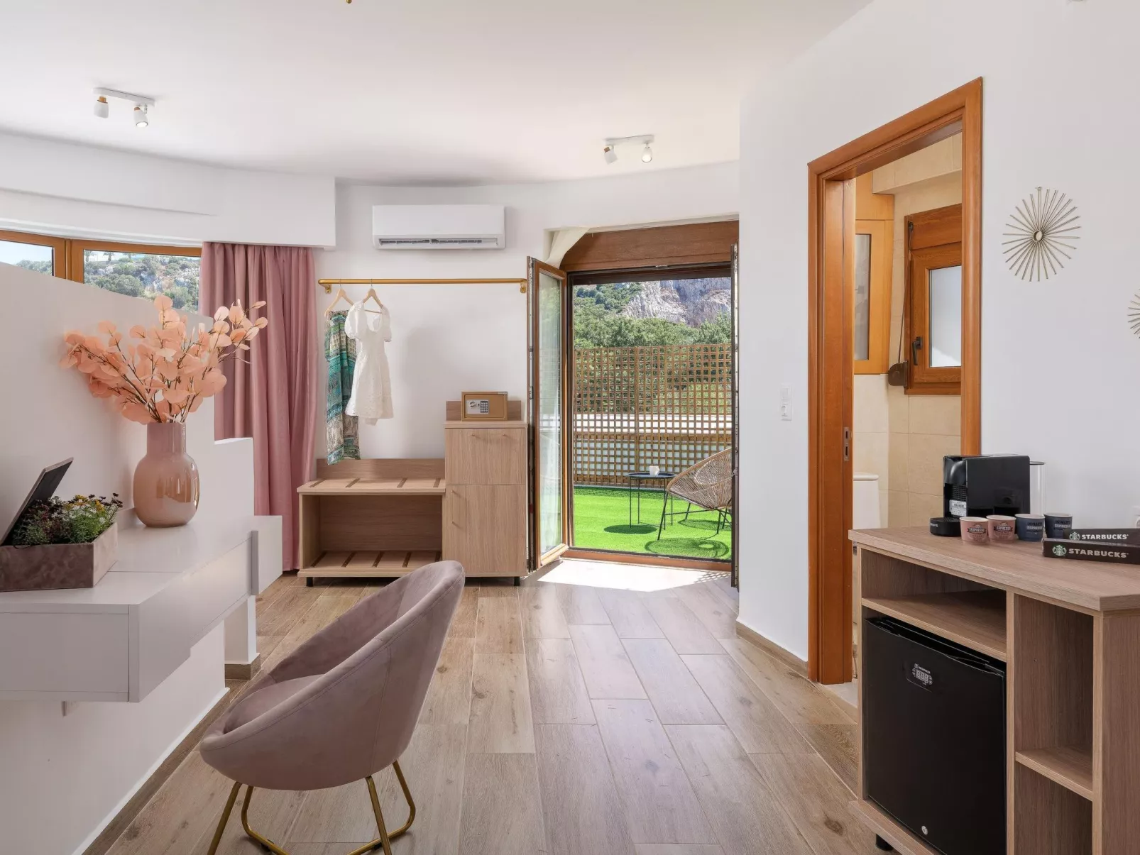 Villa Hamilton für 12 Personen in Rhodos-Stadt-Image-tags.info