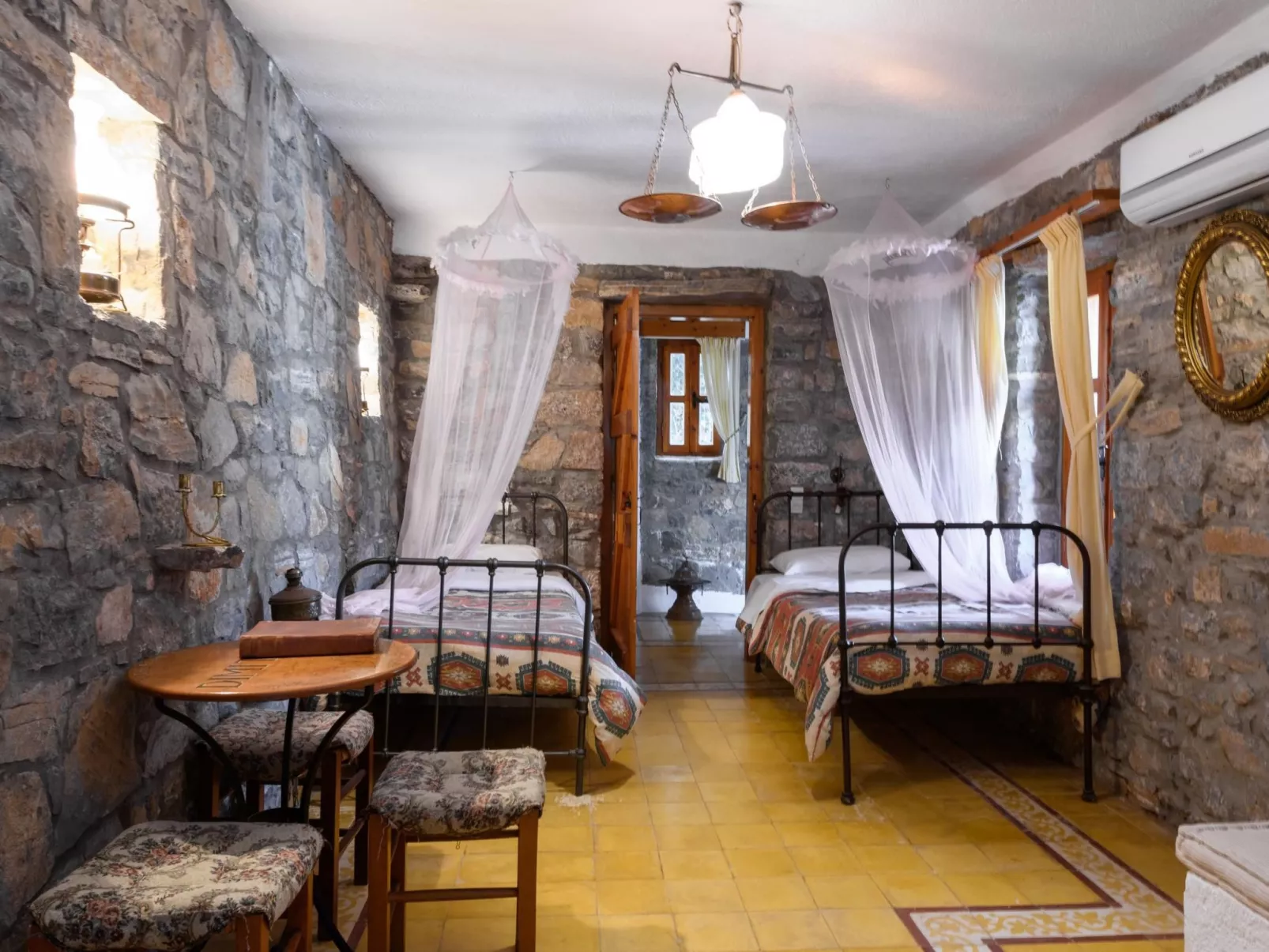 Kretisches Steinhaus mit Gemeinschaftspool-Image-tags.info