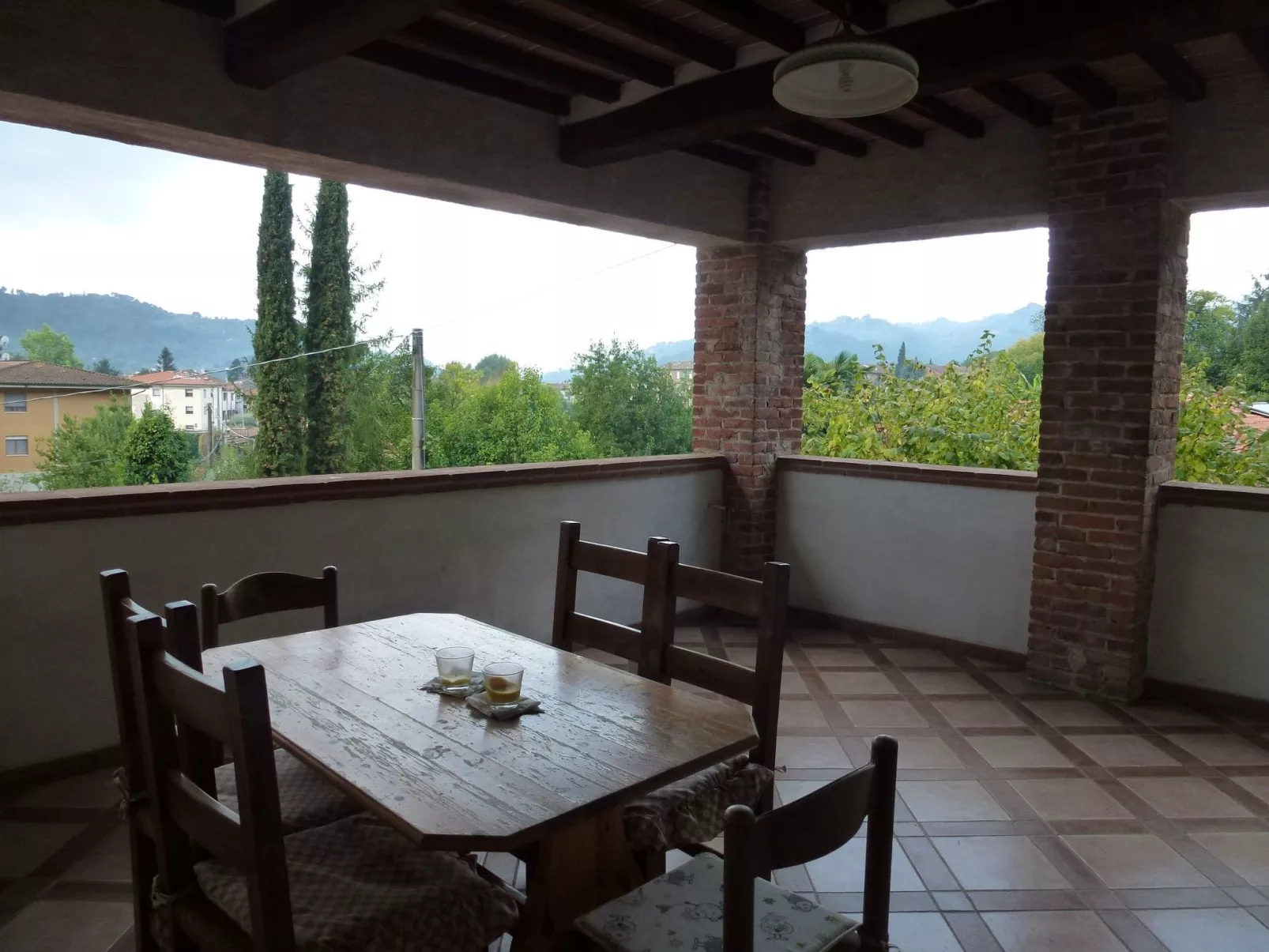 Rustico mit schönem Garten.-Image-tags.info