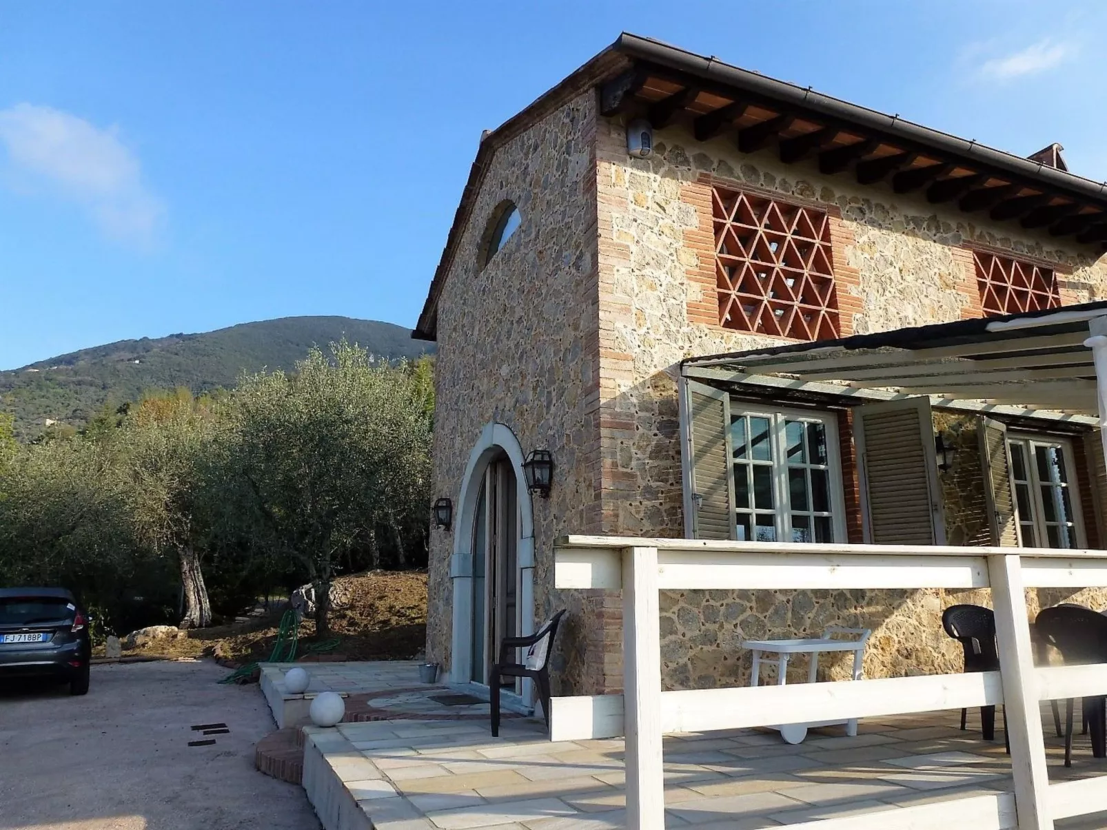 Rustico in schöner,ruhiger Lage mit Privatpool-Buiten