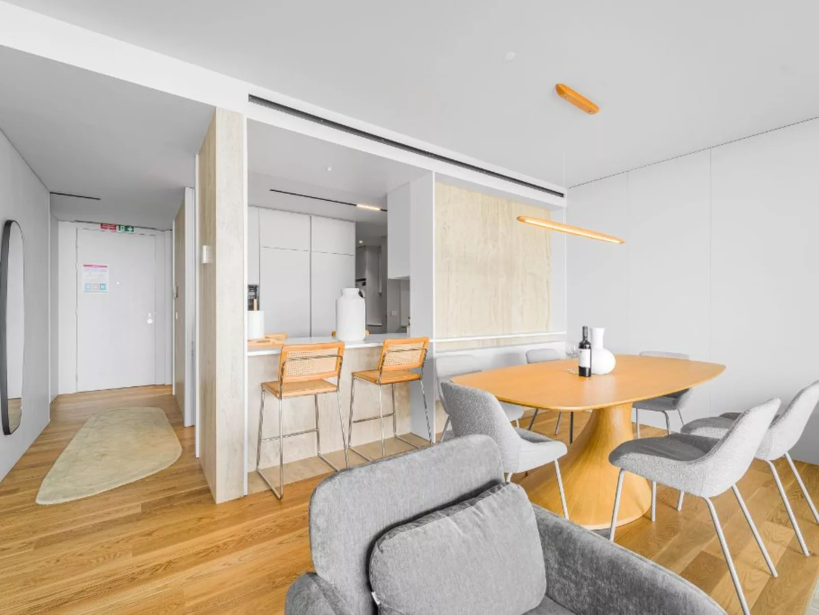 "Savoy Luxury Apart."-Binnen