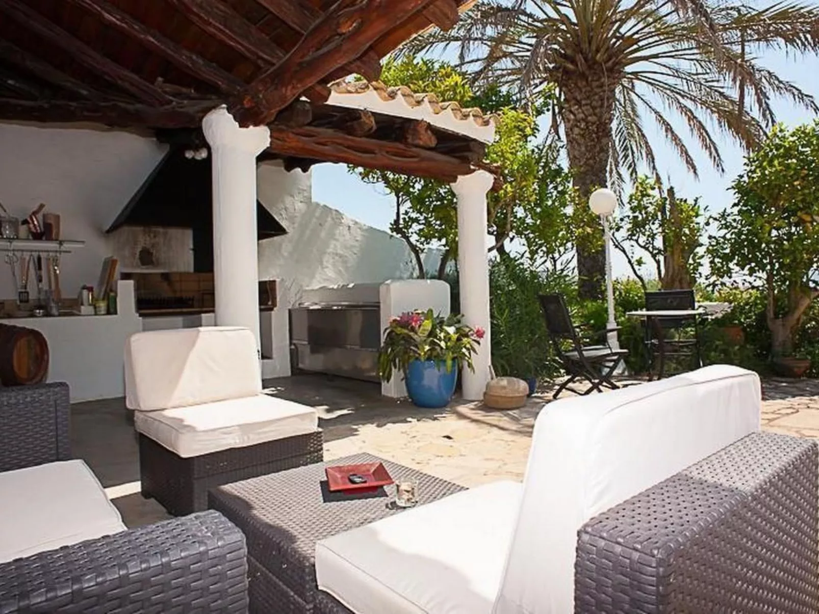 Finca Can Gall in Sant Joan De Labritja mit Pool