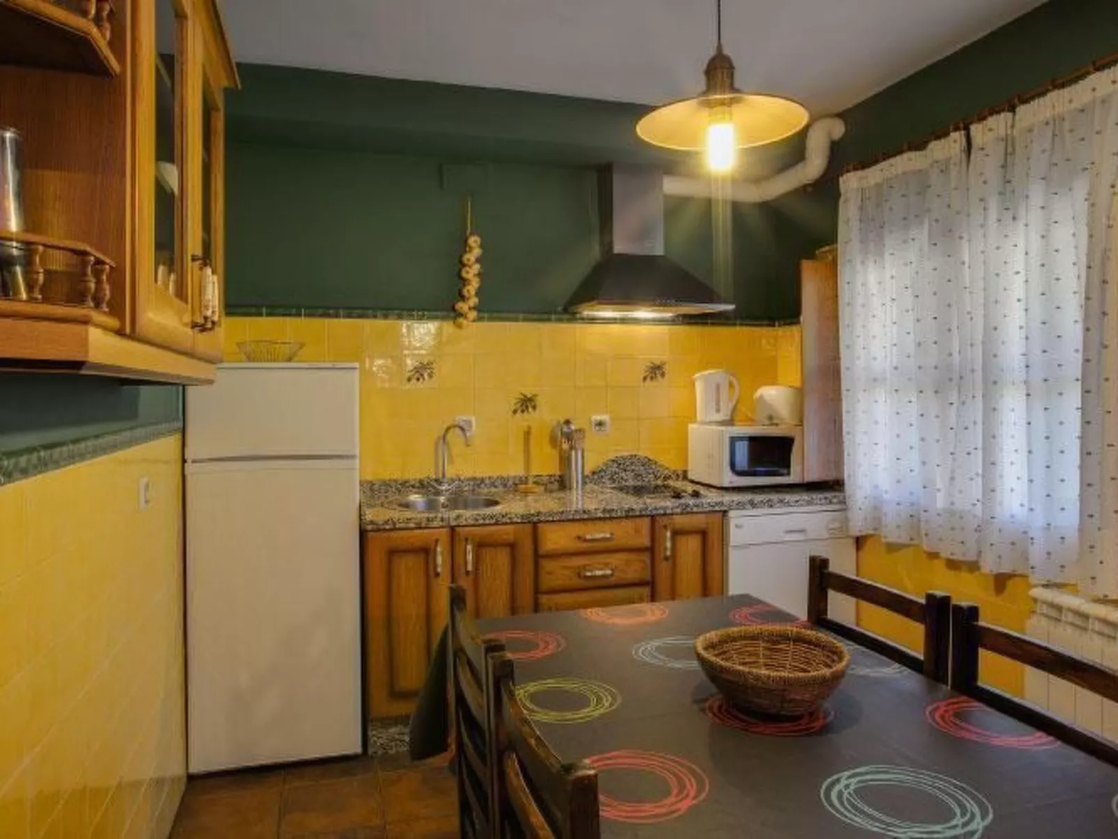 Natürlicher Urlaub in einem Ferienhaus mit Garten und Terrasse