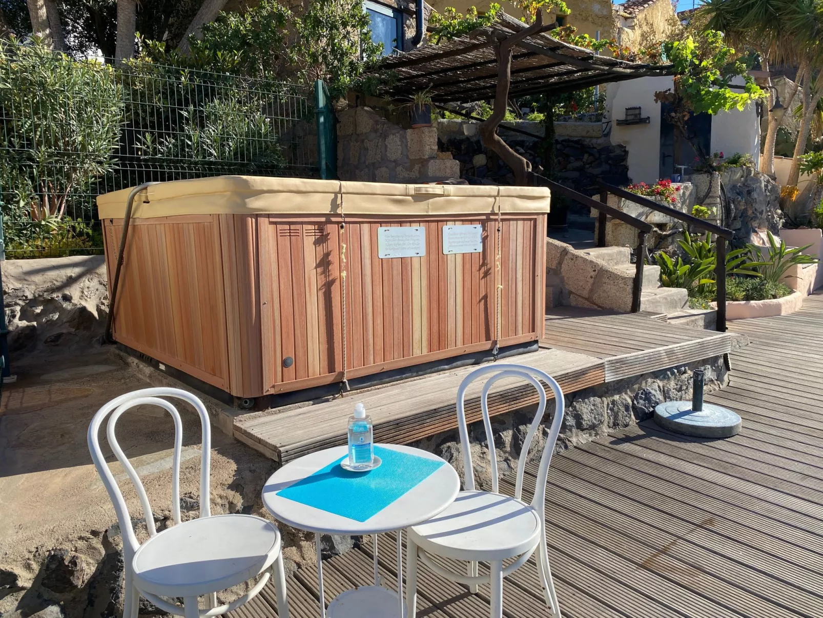 La Casita mit gemeinschaftlichem Wellnessbereich-Buiten