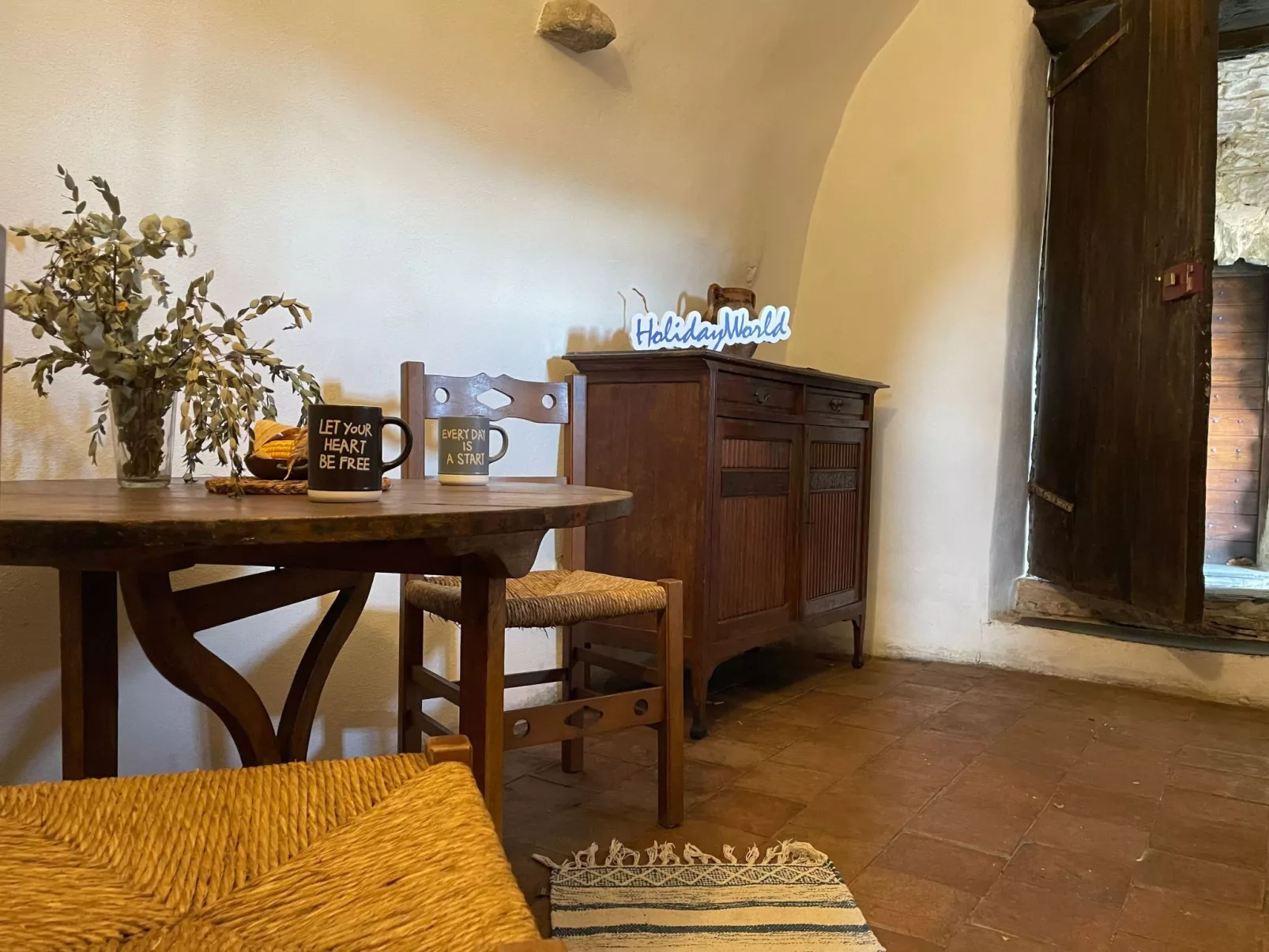 Mountains' View by Holiday World-Binnen