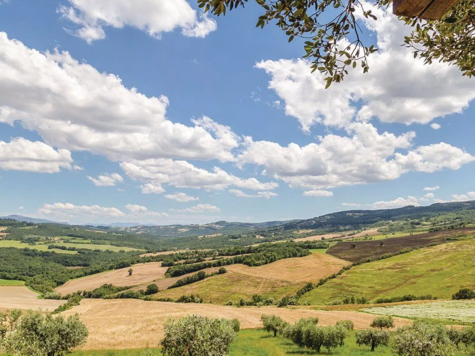 Unterkunft in einer Höhle mit Whirlpool-Buiten