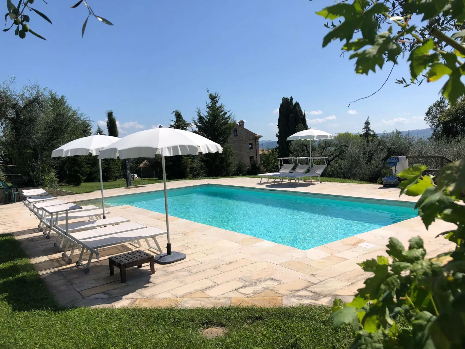 Grünes Appartement-Buiten