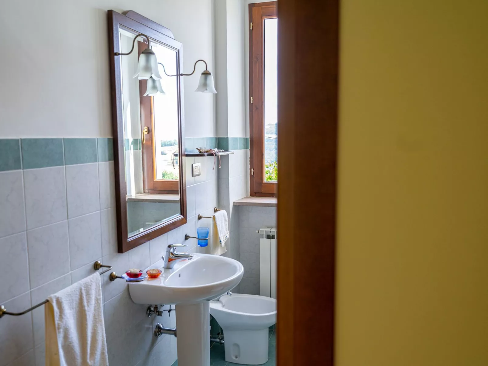 'Granatapfel' mit Schwimmbad-Image-tags.info