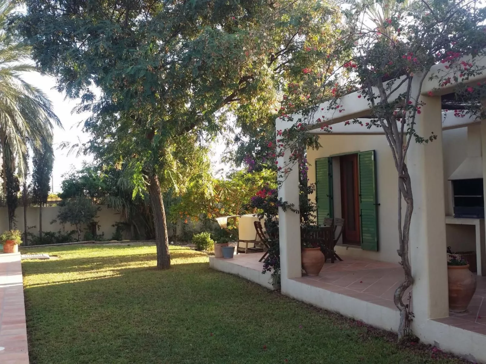 Schöne Villa für 6 Personen mit Schwimmbad