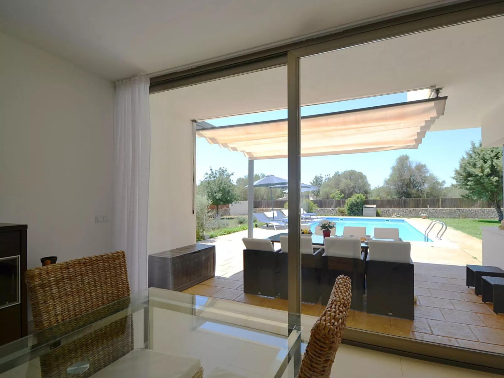 Schönes modernes Ferienhaus C84MLL-Image-tags.info