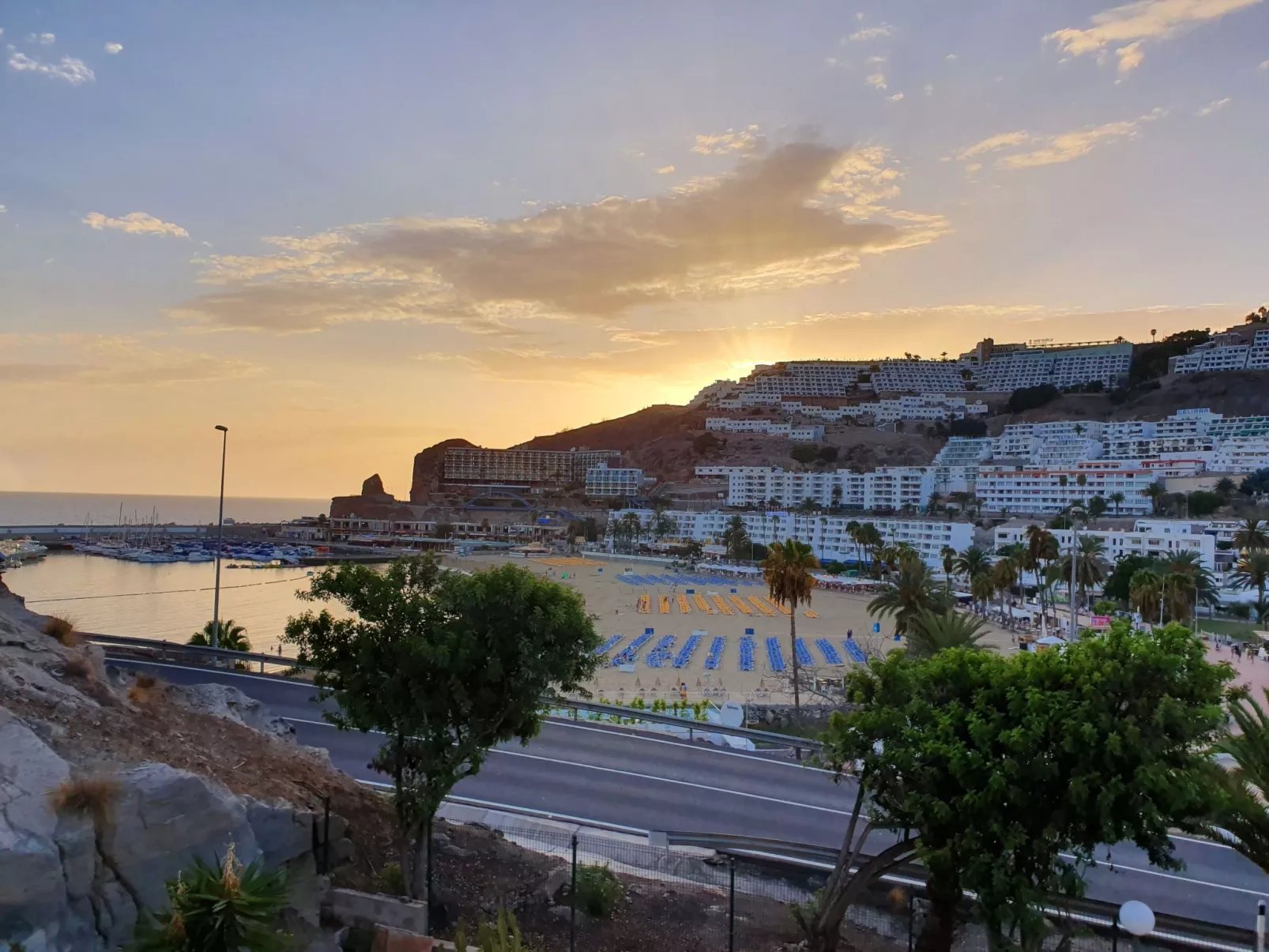 Schöne und romantische Aussichten bei Tag und Nacht-Buiten