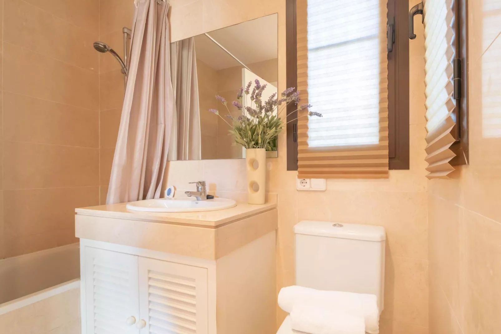 CT 244 - Faro' s Finca de Los Arqueros - Golf & Dolce Vita-Badkamer