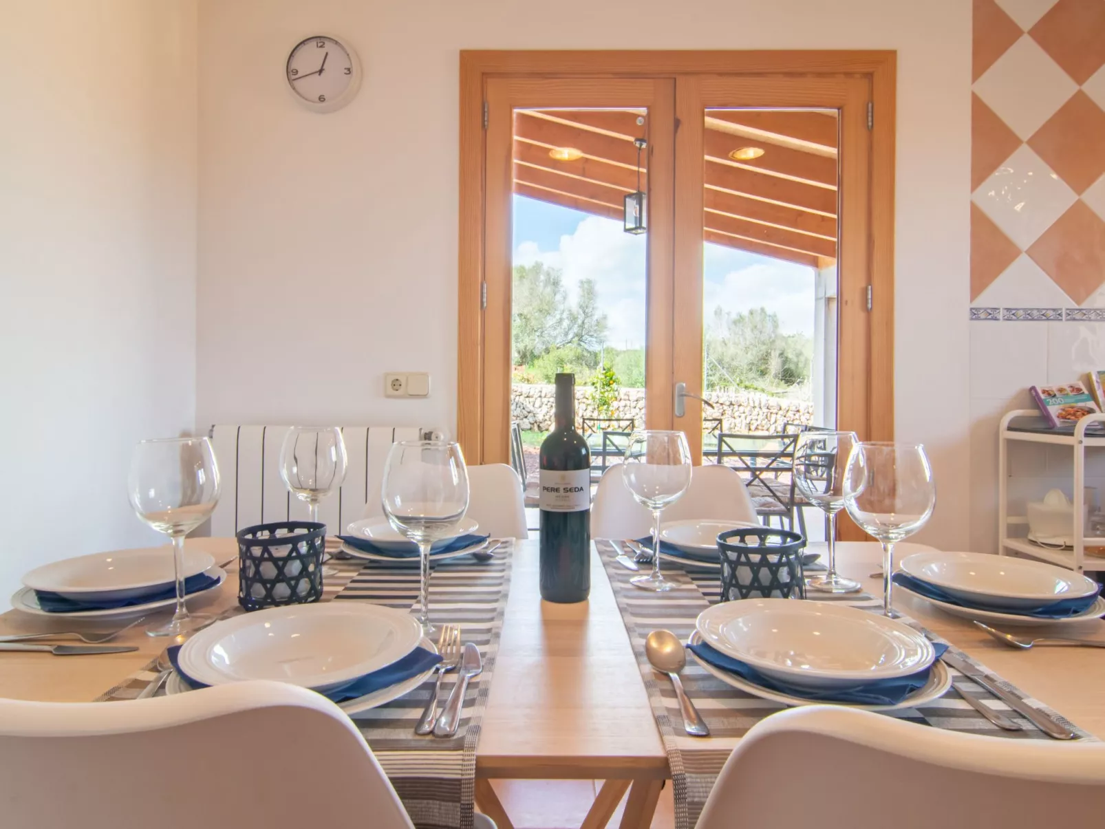 Stilvolle, top-moderne, traumhafte Finca in Sineu-Buiten