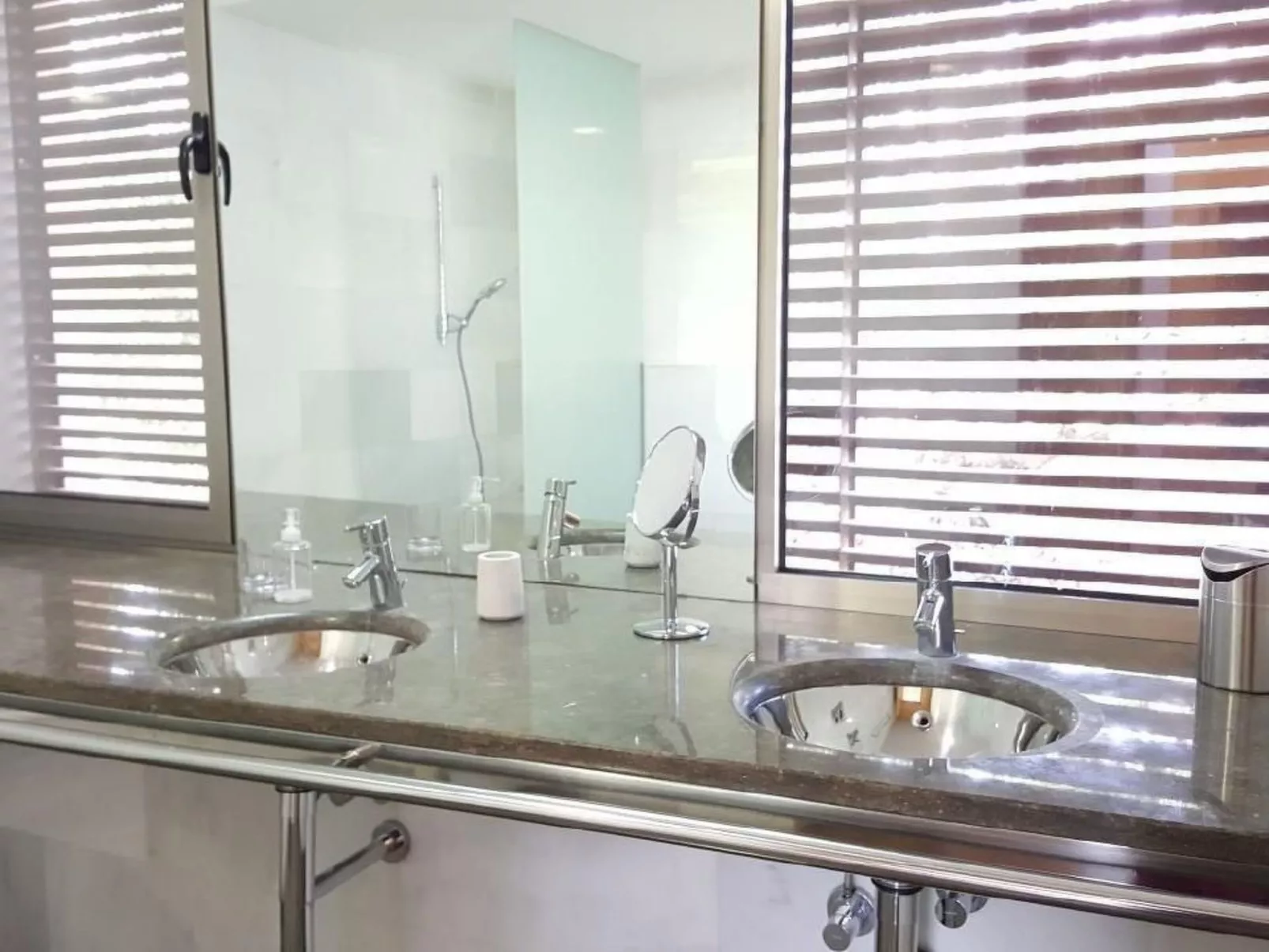 Design Vila mit Pool-Binnen