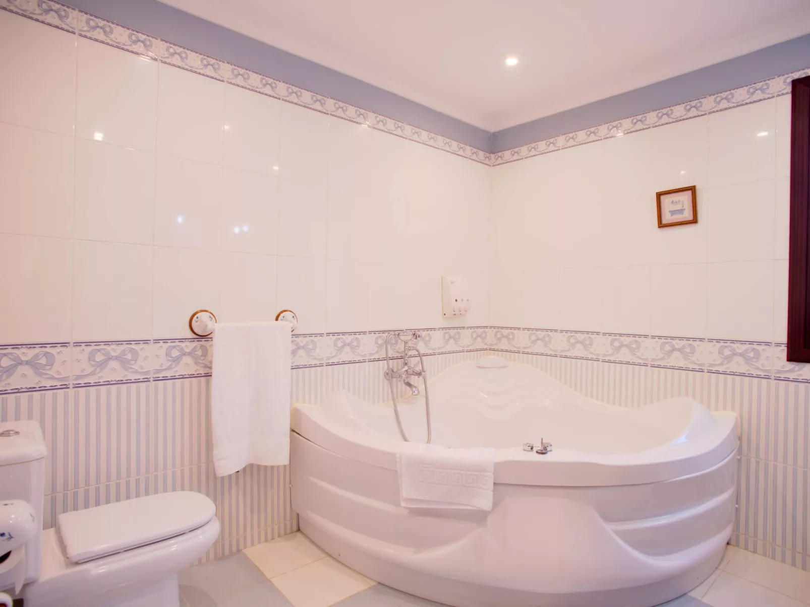 Villa Lucas mit Gartenterrasse und Schwimmbad-Binnen