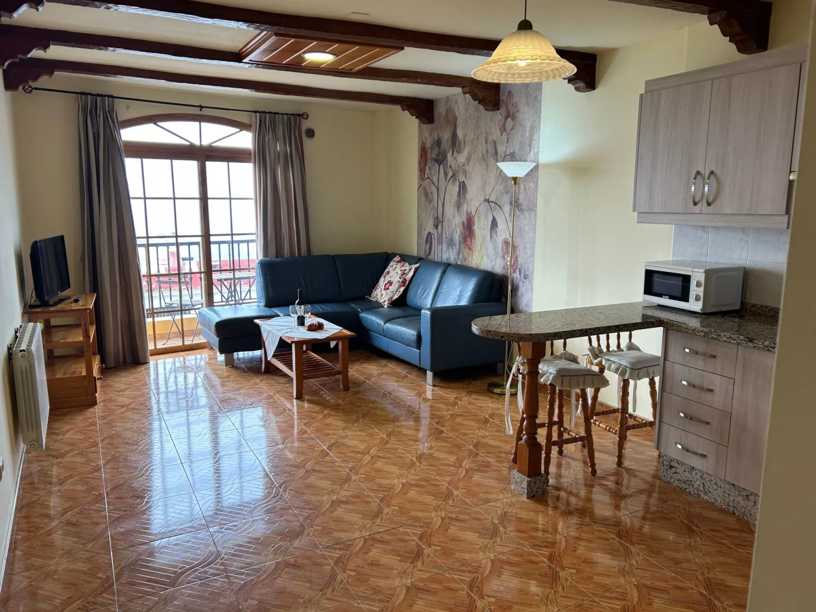 Apartment mit Balkon und Meerblick-Binnen